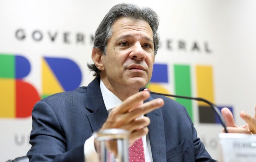  Haddad crítica protestos por taxação de LCI e LCA: “país não pode abrir mão”