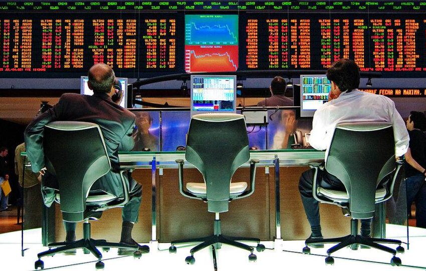  Ibovespa bate recorde histórico e dólar atinge R$ 5,40