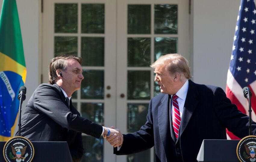  Taxação de Trump expõe desgaste com ações do STF contra Bolsonaro e articulação externa da oposição