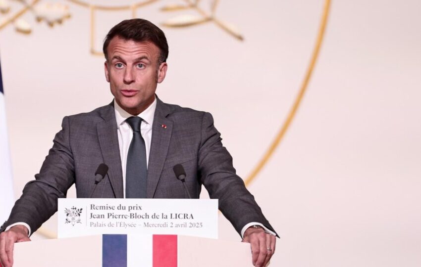  Macron defende discutir retaliações a tarifas de 30% dos EUA contra União Europeia
