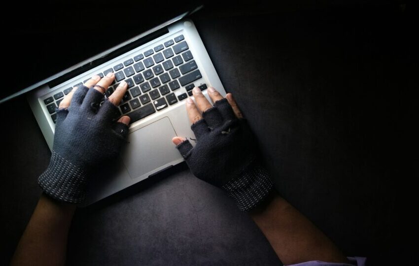  Ataque hacker desviou até R$ 1 bilhão de cinco instituições financeiras
