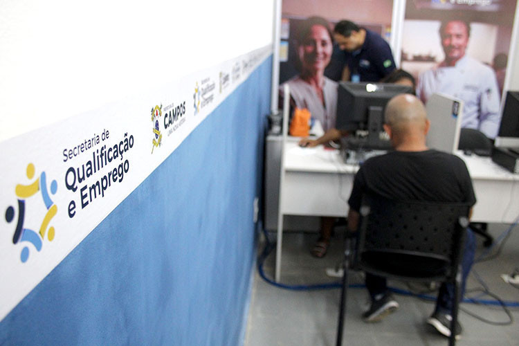 Campos com mais de 800 vagas de emprego nesta semana no Espaço da Oportunidade