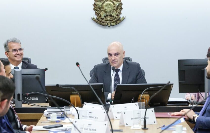  Governo aposta em Moraes para garantir arrecadação com IOF e manter meta fiscal