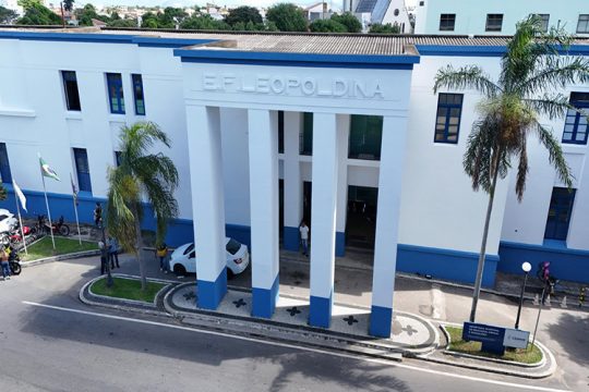 Assinatura do adicional de 3% para professores e pedagogos iniciada nessa terça