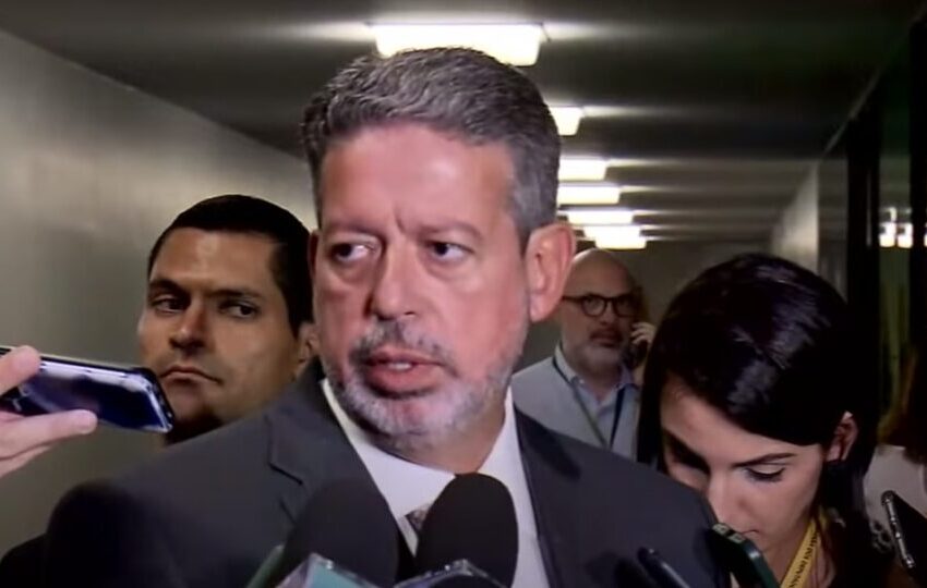  Lira negocia isenção do Imposto de Renda sem aumento do IOF e menor tributo a altos ganhos