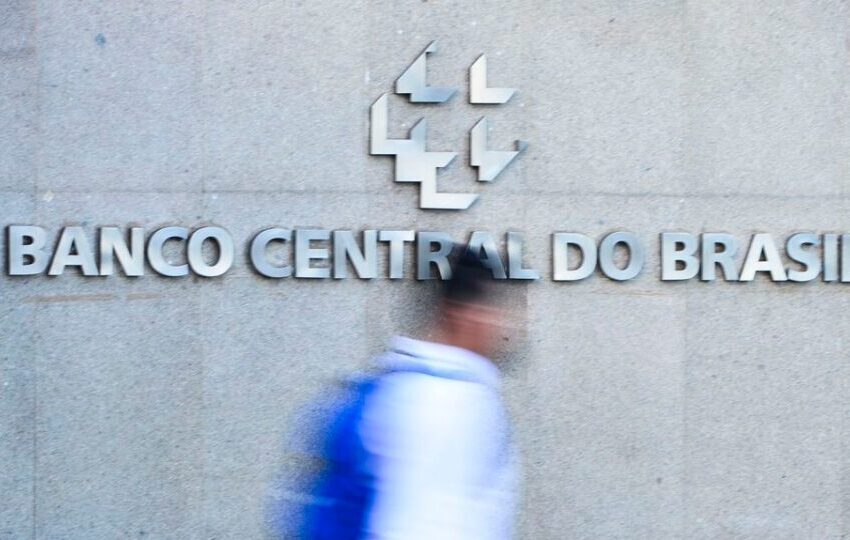  Polícia prende suspeito de invadir sistema de pagamentos do Banco Central
