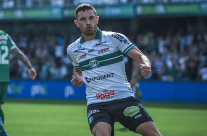 Ex-Coritiba de R$ 768 milhões bate recorde no exterior
