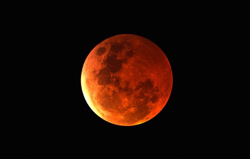  Lua Cheia do Veado: saiba como observar o fenômeno nesta quinta (10)