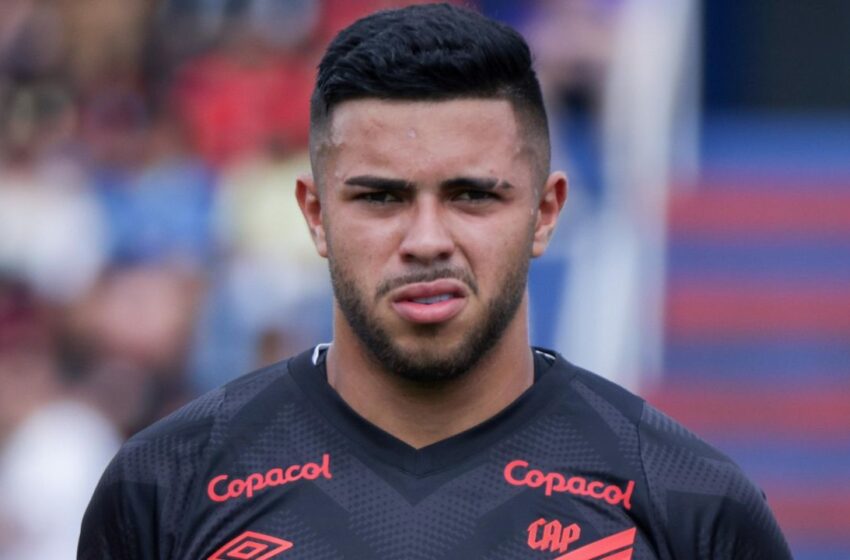 A reação de Mycael no Athletico após ser barrado por Odair Hellmann