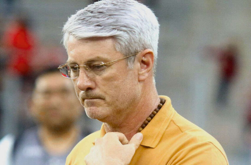 Odair Hellmann faz de conta que é técnico no Athletico; temo que seja um enganador