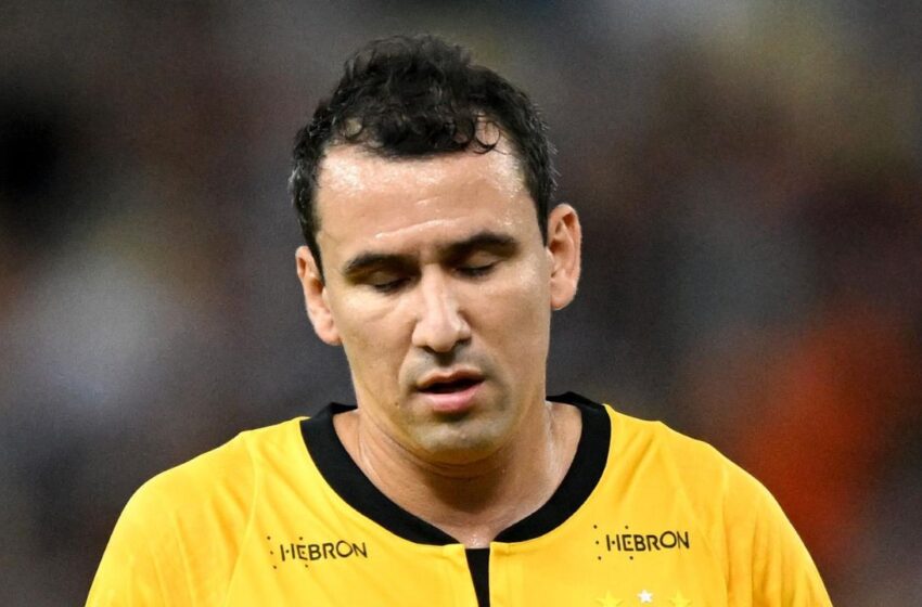 Atacante Pablo é agredido por torcedor do Sport em invasão a CT