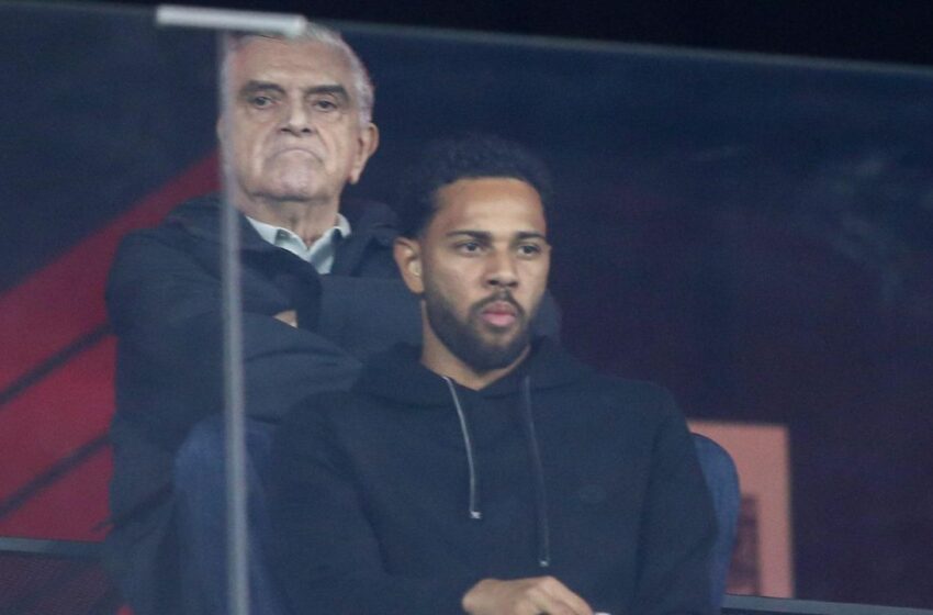 Com futuro incerto, Renan Lodi assiste a jogo do Athletico com Petraglia