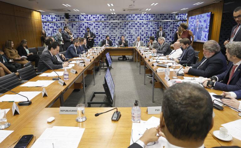  Líderes definem que PEC das prerrogativas parlamentares será votada nesta quarta-feira