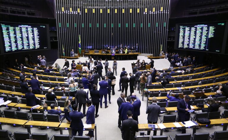 Câmara pode votar PEC das Prerrogativas nesta quarta-feira