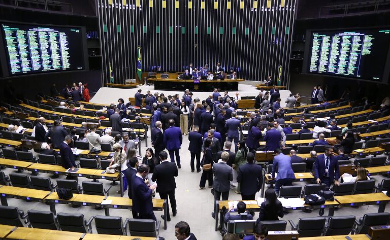  Deputados não chegam a acordo para votar PEC das Prerrogativas