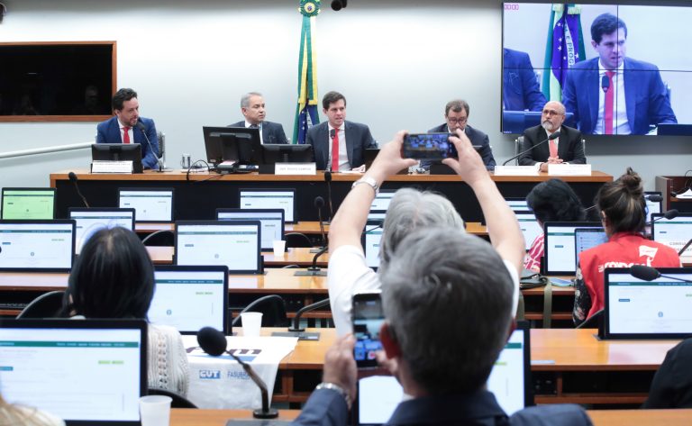  PEC da reforma administrativa promove resultados, governo digital e combate a privilégios