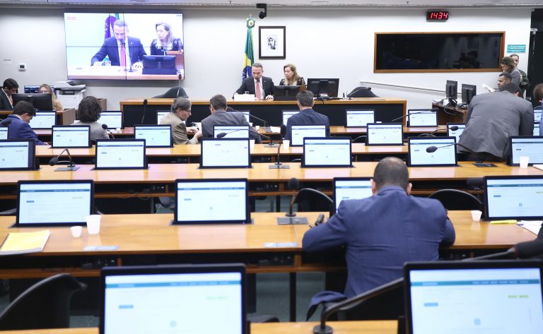  Conselho de Ética abre processos contra Pollon, Van Hattem e Zé Trovão por ocupação do Plenário