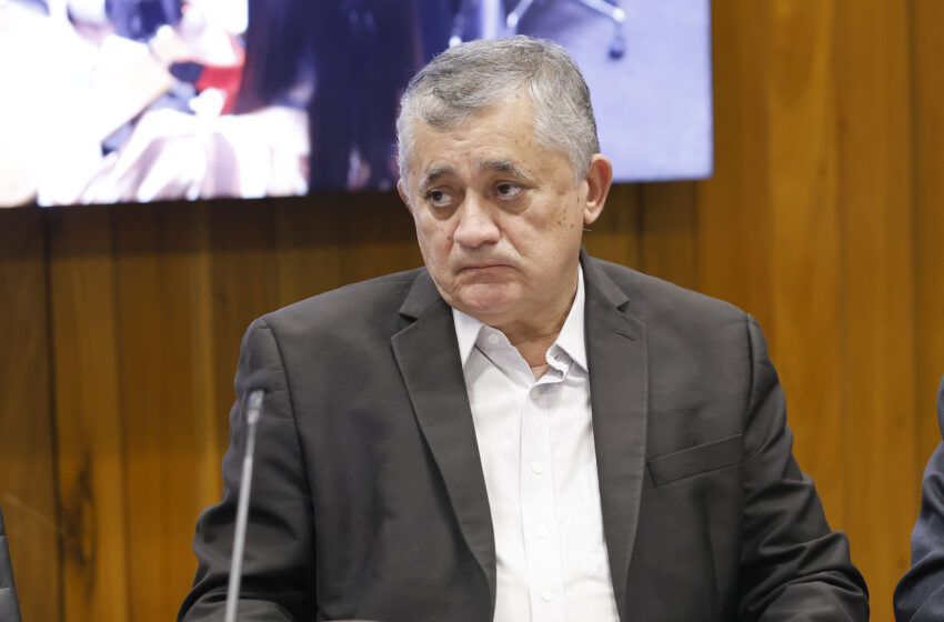  Líder do governo quer votar projetos sobre corte de gastos e aumento da arrecadação