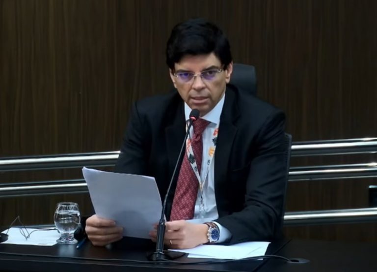  Parlamentares reunidos na COP30 defendem metas ambientais mais ambiciosas