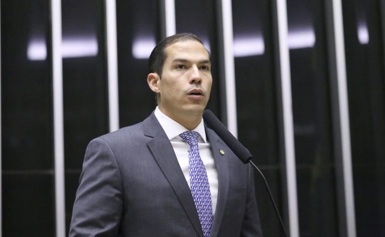  Projeto garante estabilidade a comissões provisórias de partidos antes das eleições