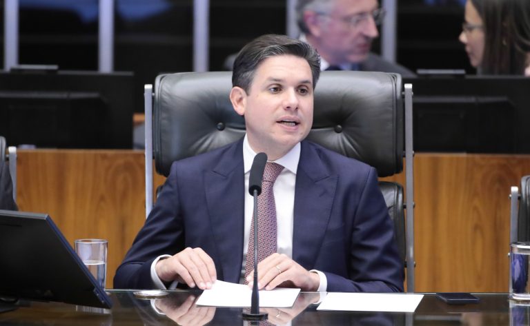  Hugo Motta: solução para crises entre os Poderes está no diálogo