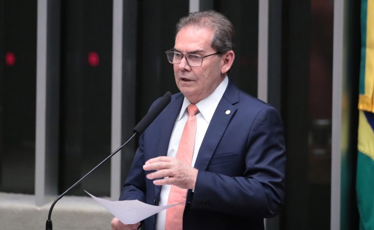  Câmara aprova projeto que reduz penas dos condenados pelo 8 de janeiro