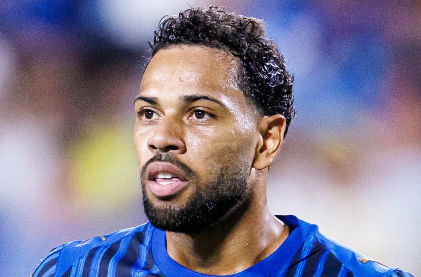  Renan Lodi agradece Athletico após treinos no CT do Caju