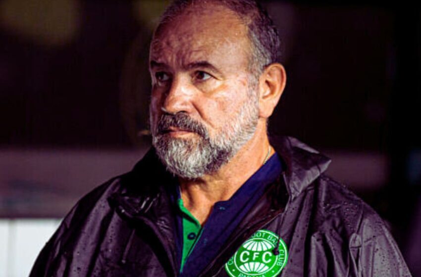  Treinador coloca trabalho no Coritiba em xeque após tropeços: “Não fomos capazes”