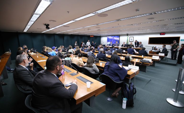  Conselho de Ética começa ouvir nesta terça deputados sobre a ocupação do Plenário em agosto