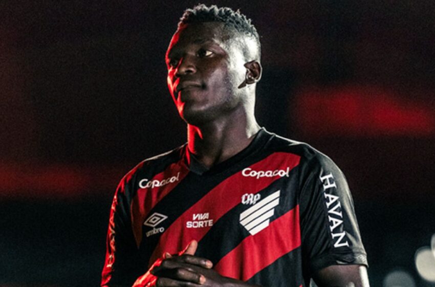  Athletico lança nova camisa em homenagem a título da Sul-Americana