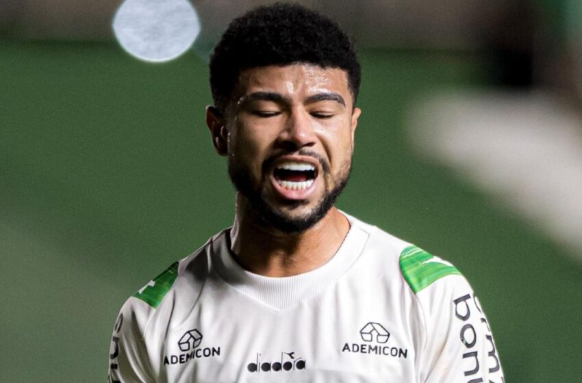  Filho de Lucas Ronier, do Coritiba, é vítima de racismo nas redes sociais