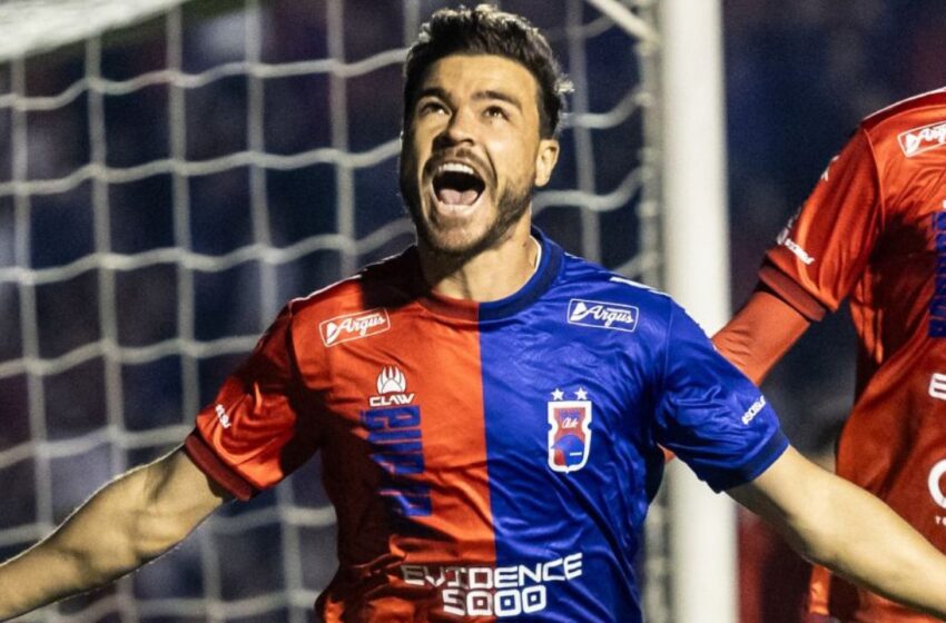  Ex-Paraná, Cristiano fica livre no mercado e encaminha acerto com novo clube