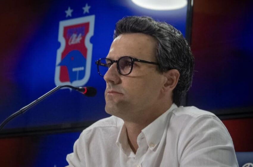  Torcida cobra diretor do Paraná Clube por reforços após novo tropeço