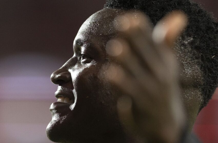  Viveros brilha, faz história e se declara por ídolo do Athletico