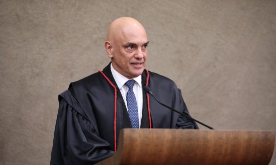  Moraes aumenta restrição para voos de drones na casa de Bolsonaro