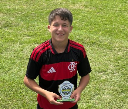  Campista se destaca com a camisa do Flamengo em torneio nacional