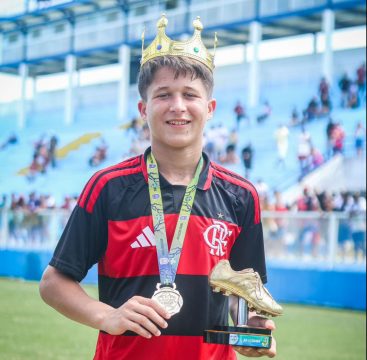  Joia campista Lucas Beda brilha em título nacional do Flamengo