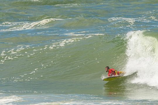  Hugo Pessanha é destaque no Macaé Master Bodyboarding