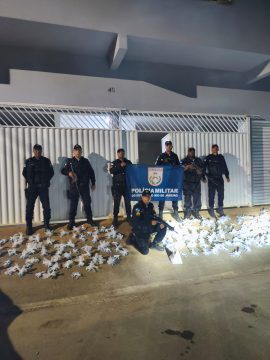  PM apreende mais de 7 mil pinos de cocaína e prende dois homens em Cardoso Moreira