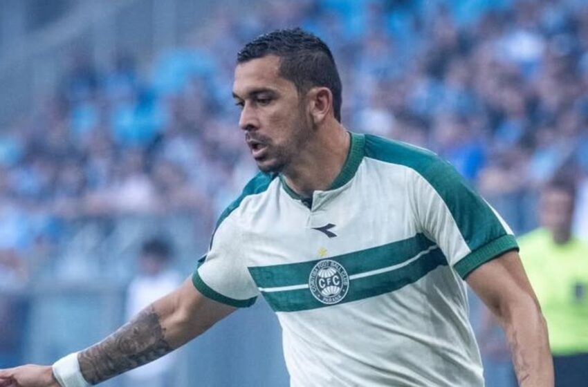  Expulsão complica e Coritiba perde para o Grêmio fora de casa