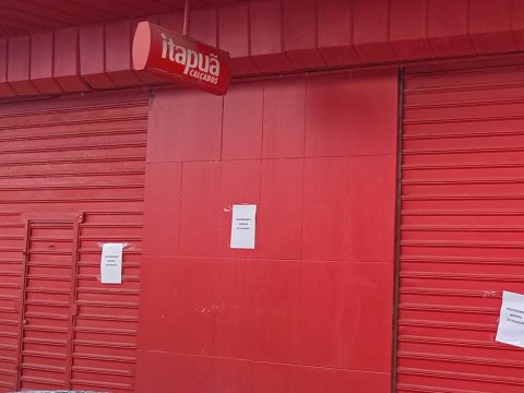  Itapuã fecha sua loja no Calçadão de Campos