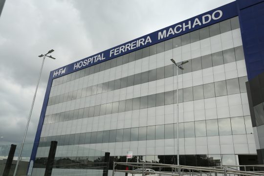  Homem com mandado de prisão em aberto é baleado em Guarus