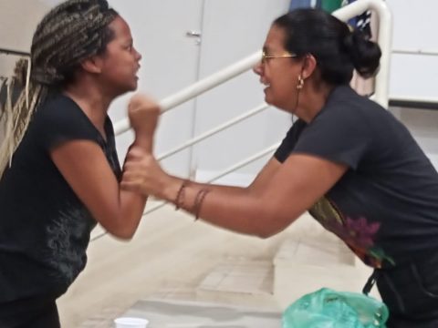  Espetáculo “Feriado Nacional” é apresentado no Teatro de Bolso