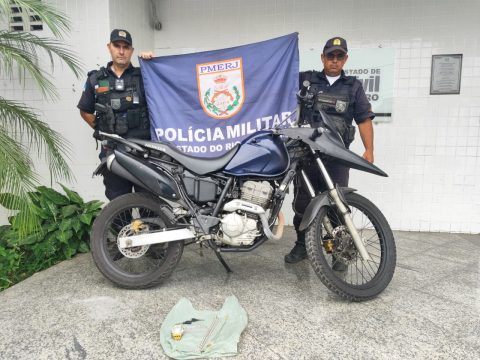  Suspeito de roubar arma de policial abandona moto adulterada e foge da PM em Campos