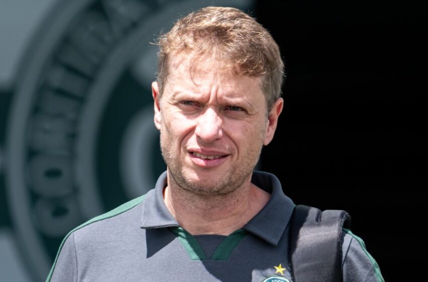  Coritiba tem retorno e define futuro de artilheiro na Europa