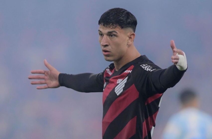  Expulsão de Esquivel escancara fragilidades do Athletico contra o Grêmio