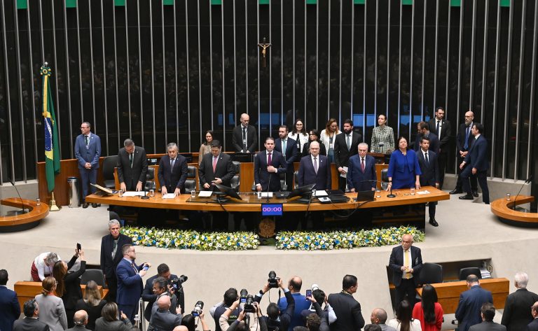 Sessão solene marca os 200 anos da Câmara dos Deputados; acompanhe