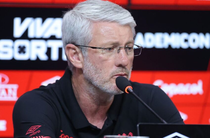  Técnico do Athletico avalia campanha e projeta dificuldade após Copa do Mundo