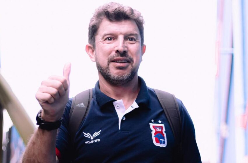  Após polêmica, Paraná Clube blinda Tcheco com novo contrato