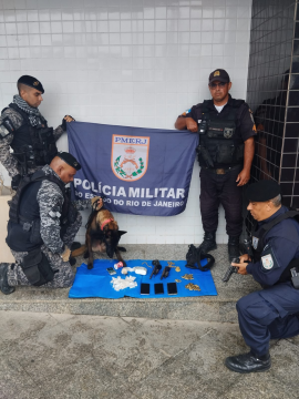  Três homens são presos com armas e drogas em Travessão